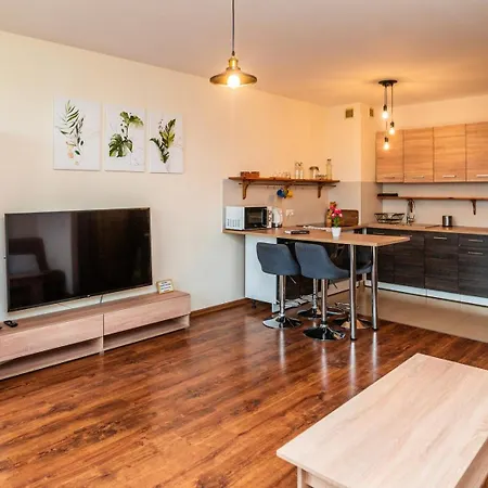 Apartment Caly Legnickie Pole